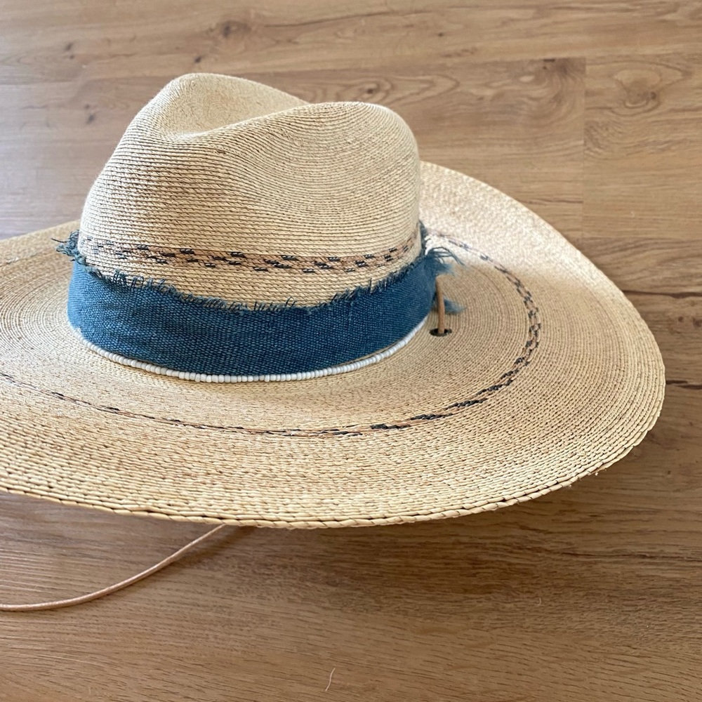 Hampui run river hat